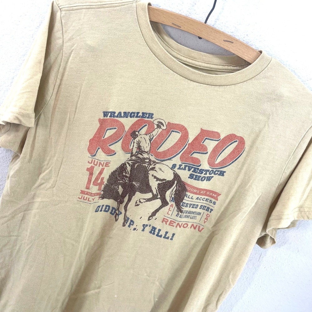 Wrangler Rodeo Graphic Tee in Tan and Red